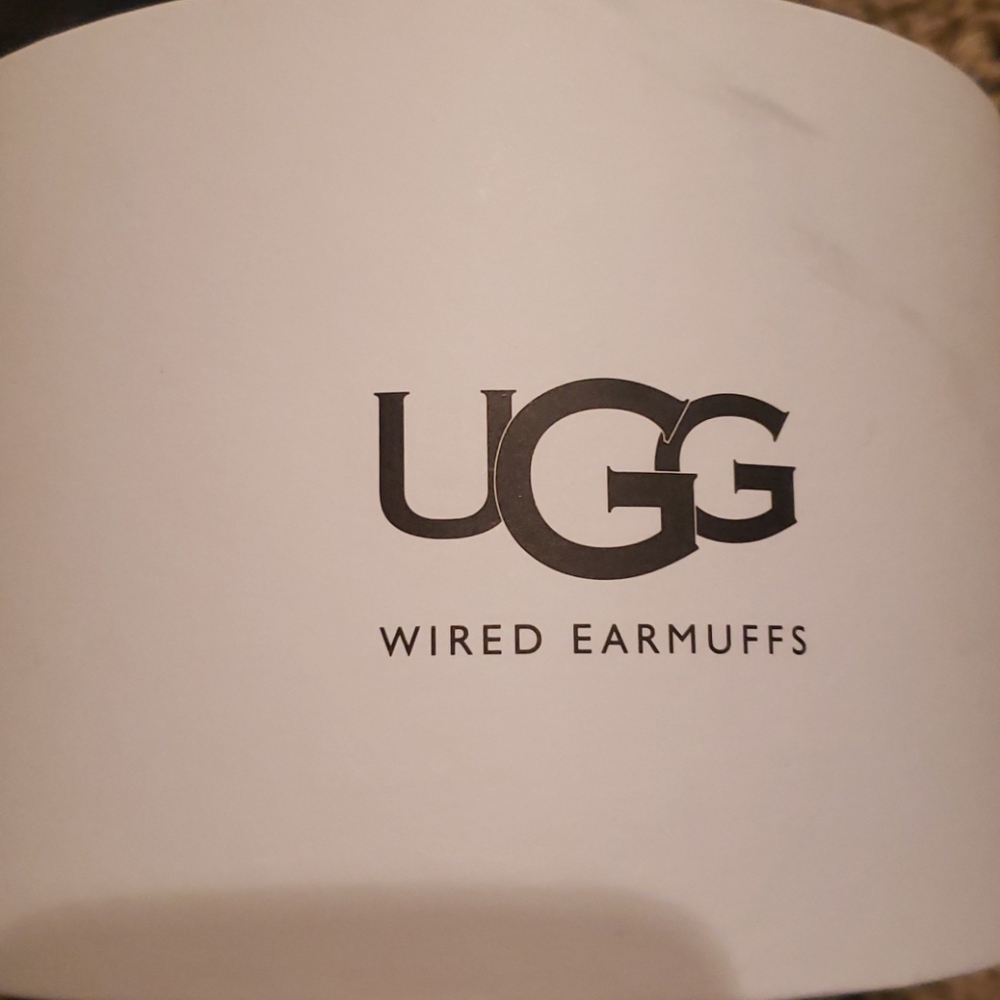 NWT UGG Earmuffs